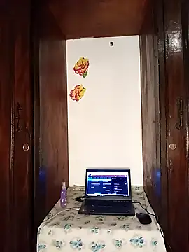 The-Peach-Flexer online show from 31, 10, 2025