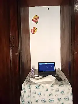 The-Peach-Flexer online show from 25, 10, 2025