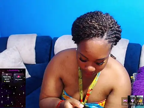 Snapshot of the_pearl199 chatting on 31, 10, 2025 the pearl199 online show from 31, 10, 2025