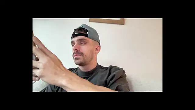 Snapshot of mightgogay chatting on 9, 11, 2025 mightgogay online show from 9, 11, 2025