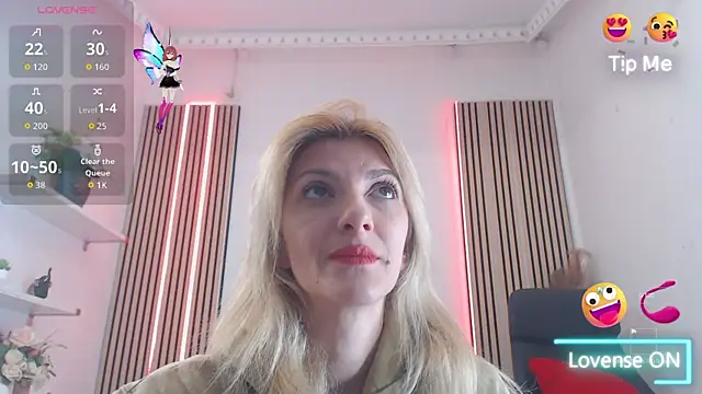 Snapshot of RileyLanna chatting on 12, 11, 2025 RileyLanna online show from 12, 11, 2025