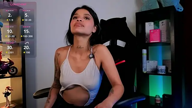 Alaia Asuka online show from 5, 6, 2026