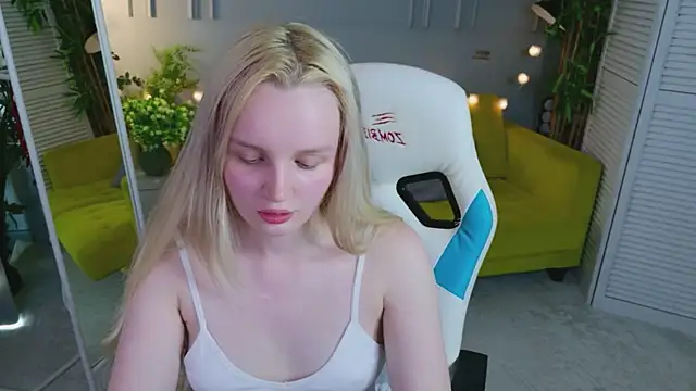 Beatrica Klein online show from 10, 7, 2026