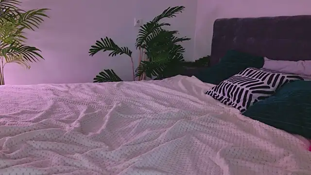 Beatrica Klein online show from 3, 6, 2026