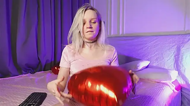 Beatrica Klein online show from 7, 2, 2025