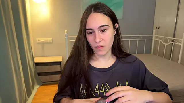 Snapshot of AliceKolltt chatting on 18, 7, 2026 AliceKolltt online show from 18, 7, 2026