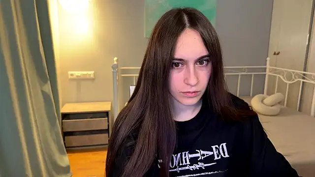 Snapshot of AliceKolltt chatting on 6, 7, 2026 AliceKolltt online show from 6, 7, 2026
