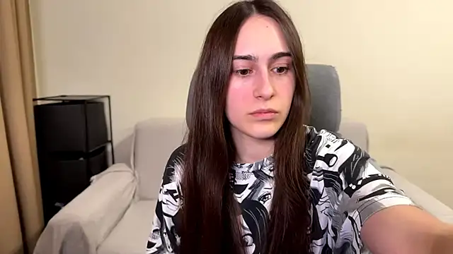 Snapshot of AliceKolltt chatting on 7, 6, 2026 AliceKolltt online show from 7, 6, 2026