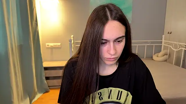 Snapshot of AliceKolltt chatting on 26, 6, 2026 AliceKolltt online show from 26, 6, 2026