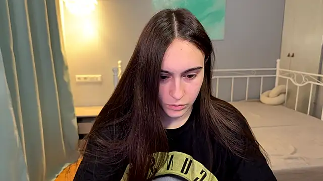 Snapshot of AliceKolltt chatting on 19, 6, 2026 AliceKolltt online show from 19, 6, 2026