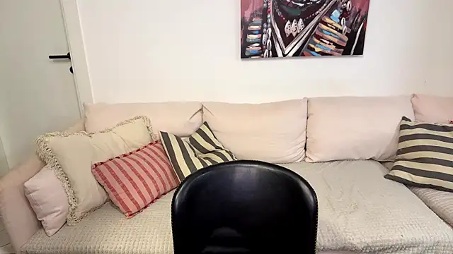 Snapshot of AliceKolltt chatting on 3, 8, 2026 AliceKolltt online show from 3, 8, 2026
