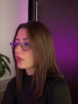 Snapshot of EmaSaenz chatting on 2, 3, 2025 EmaSaenz online show from 2, 3, 2025