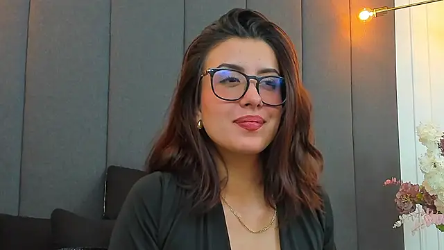 Snapshot of EmaSaenz chatting on 12, 2, 2025 EmaSaenz online show from 12, 2, 2025