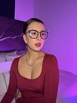 EmaSaenz online show from 11, 10, 2025