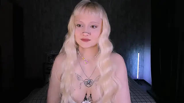 MariaMango online show from 10, 11, 2025