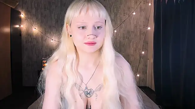 MariaMango online show from 5, 12, 2025