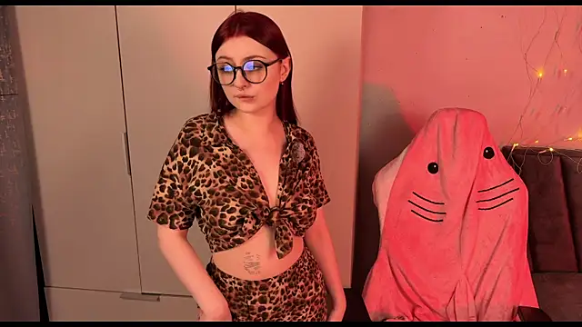 Snapshot of RozieRose chatting on 26, 10, 2025 RozieRose online show from 26, 10, 2025