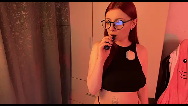 RozieRose online show from 10, 11, 2025