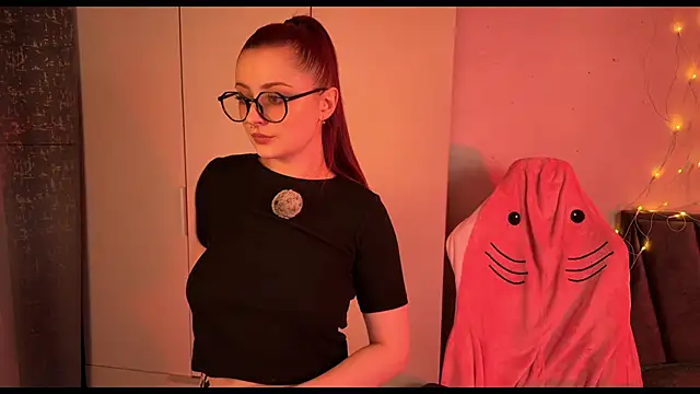 RozieRose online show from 2, 12, 2025