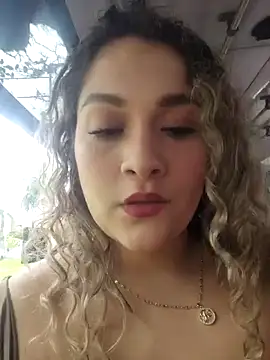 Sara smiiith211 online show from 15, 4, 2026