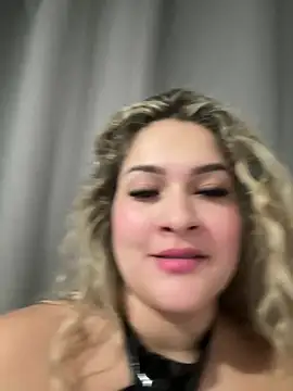 Snapshot of Sara_smiiith211 chatting on 5, 7, 2026 Sara smiiith211 online show from 5, 7, 2026