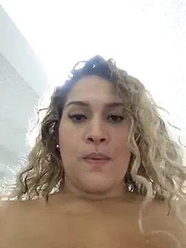 Snapshot of Sara_smiiith211 chatting on 2, 3, 2025 Sara smiiith211 online show from 2, 3, 2025