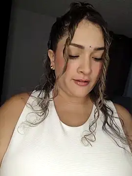 Sara smiiith211 online show from 5, 4, 2026