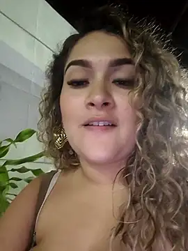 Sara smiiith211 online show from 24, 10, 2025