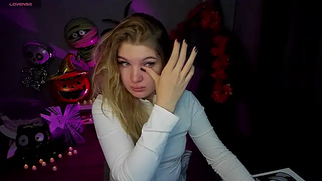 lily williamss online show from 13, 10, 2025