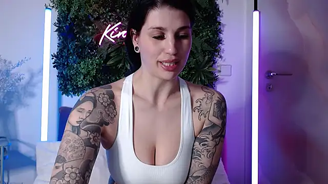 KiraKane1 online show from 12, 3, 2025