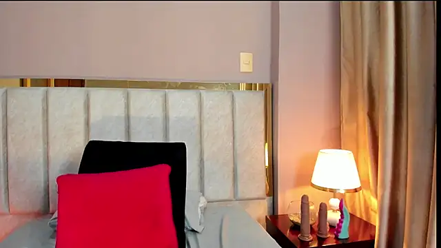 Emilywatsonn online show from 28, 2, 2026