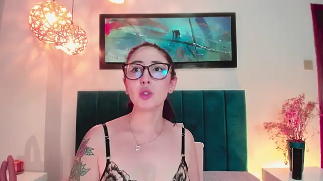 Emilywatsonn online show from 15, 11, 2025