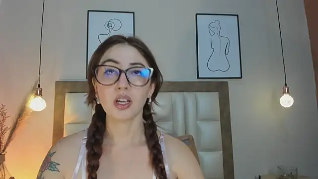 Emilywatsonn online show from 20, 11, 2025