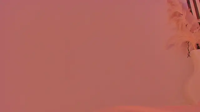 Samaantha-White online show from 22, 12, 2025