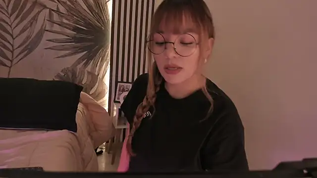 Samaantha-White online show from 30, 3, 2026