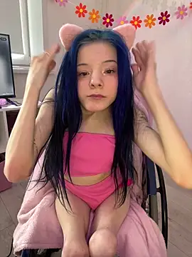 MiniSophiaa online show from 13, 4, 2026