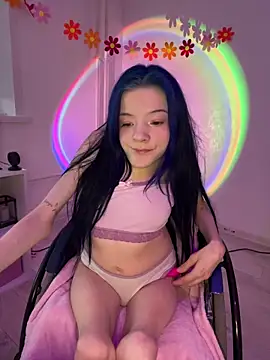 MiniSophiaa online show from 8, 4, 2026