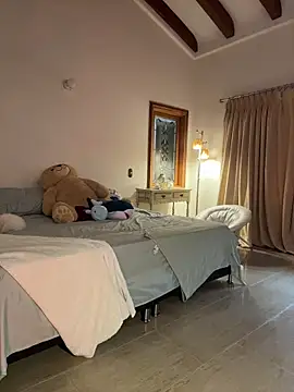 Amelia Rouse online show from 23, 2, 2026