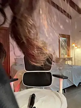 Amelia Rouse online show from 20, 2, 2026