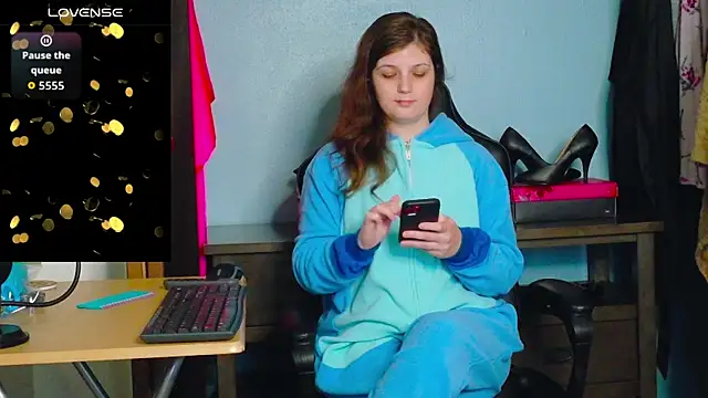 TreeJeanne online show from 1, 11, 2025