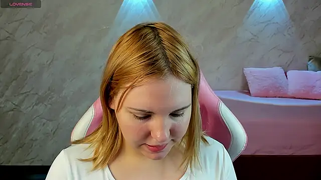 Stacy Luv online show from 2, 2, 2026