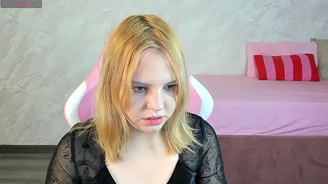 Stacy Luv online show from 7, 2, 2026