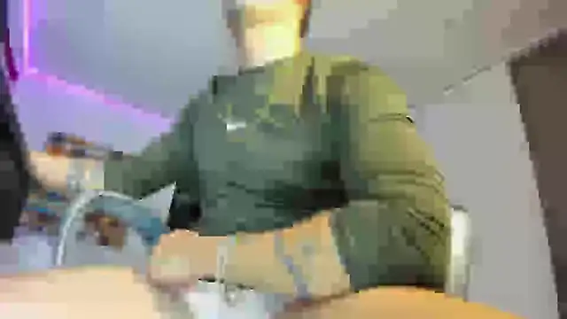 Snapshot of charlie_hotxxx chatting on 7, 3, 2025 charlie hotxxx online show from 7, 3, 2025