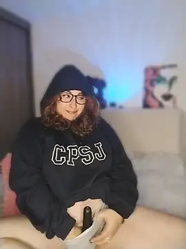 saara queen  online show from 4, 4, 2026