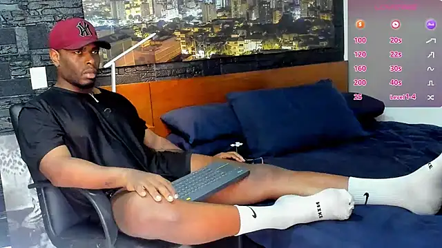 Snapshot of thomas_santtos1 chatting on 6, 3, 2025 thomas santtos1 online show from 6, 3, 2025