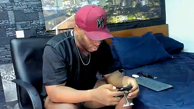 Snapshot of thomas_santtos1 chatting on 11, 3, 2025 thomas santtos1 online show from 11, 3, 2025