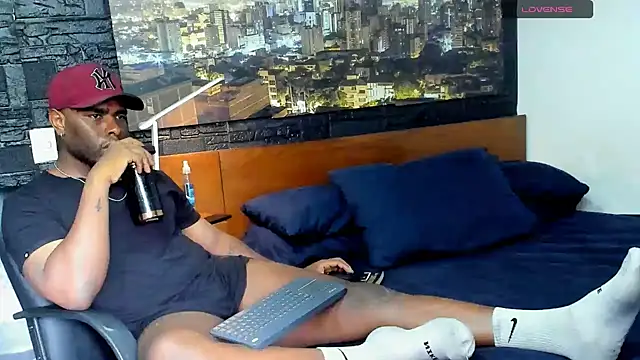 Snapshot of thomas_santtos1 chatting on 25, 2, 2025 thomas santtos1 online show from 25, 2, 2025