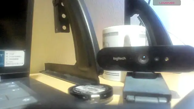Snapshot of thomas_santtos1 chatting on 13, 6, 2026 thomas santtos1 online show from 13, 6, 2026