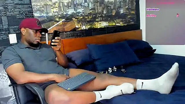Snapshot of thomas_santtos1 chatting on 4, 3, 2025 thomas santtos1 online show from 4, 3, 2025