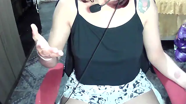 ManuEscarlate13 online show from 25, 9, 2025